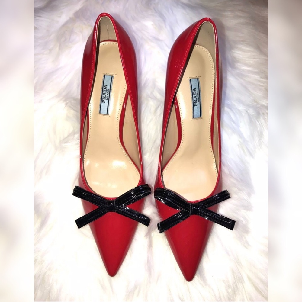 RED PRADA PUMPS US 8 EU 39
